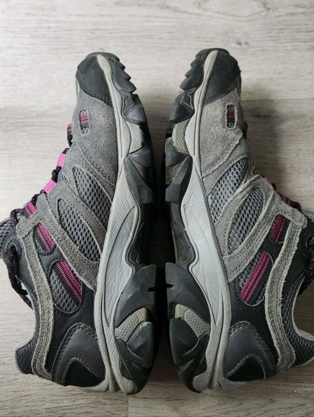 Hi-Tec Women's Ravus Vent Waterproof Hiking sneakers women size 7.5 gorpcore